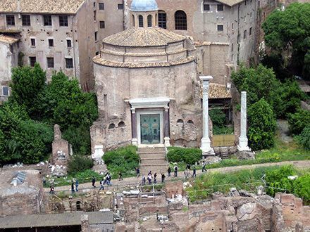 tourists visiting the roman forum